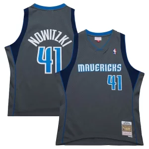 Dirk Nowitzki Dallas Mavericks 2003/04 Hardwood Eye - catching Classics Swingman Jersey Gray Ideal for Collectors