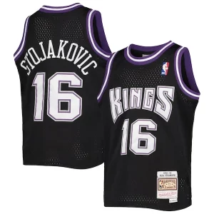 Peja Stojakovic Sacramento Kings Youth 2001/02 Hardwood Classics Swingman Jersey Black Elegant Ideal for Collectors